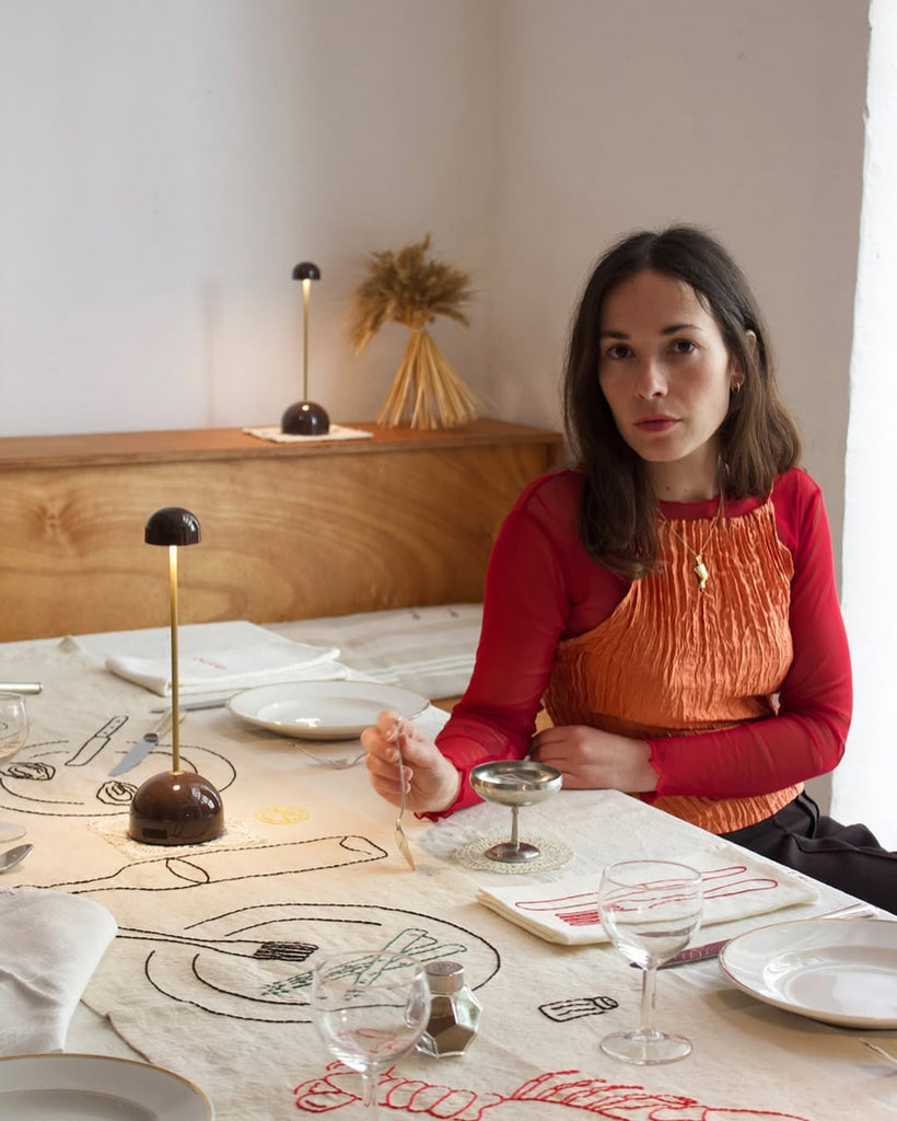 O candeeiro Sips da Marset na casa de Sarah Espeute