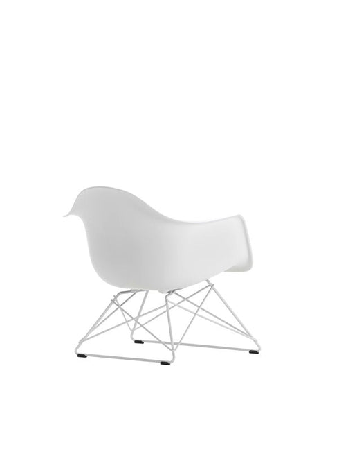 Cadeira Eames LAR