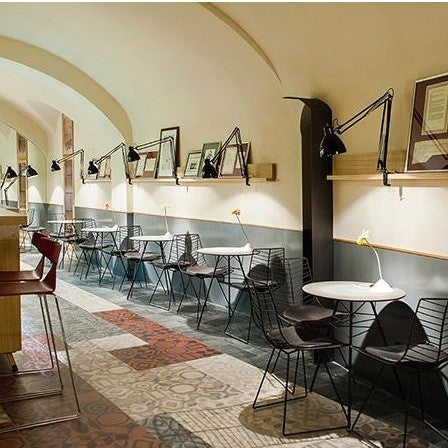 Leaf Garden Table triangular H74