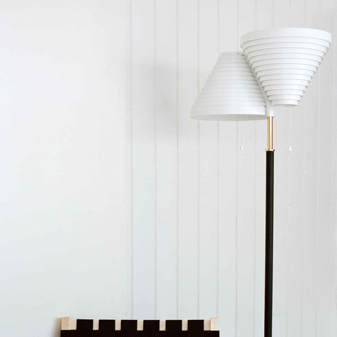 A810 Floor Lamp