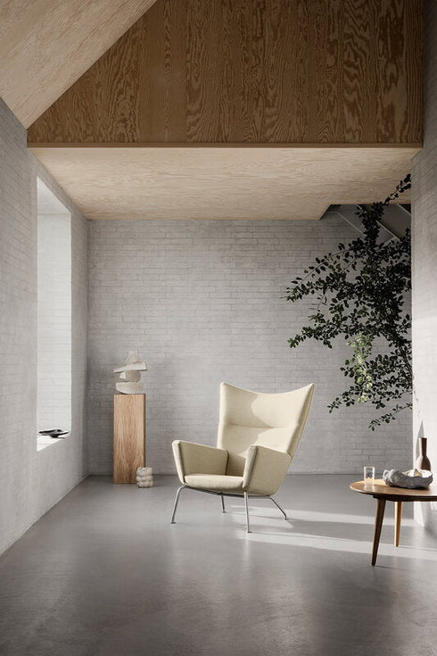 CH445 Wing Lounge CHair / Stainless Steel