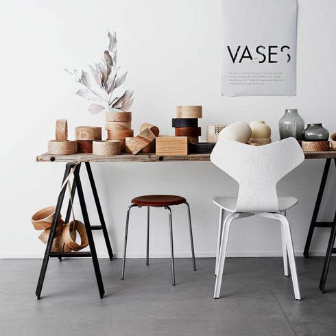 Dot™ Stool Leather / Chromed Steel Base