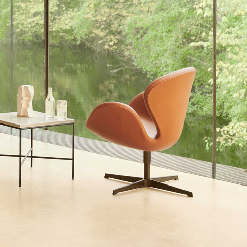Swan™ Chair Leather / Brown Bronze Base
