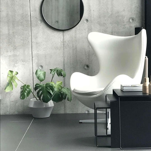 Egg Chair™ Lounge Chair / Leather