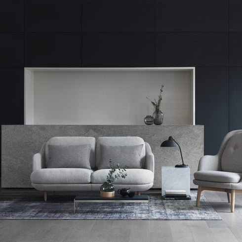 Lune™ Jh200 2-Seater Sofa / Oak Feet