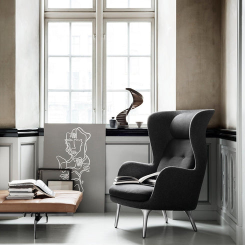 Ro™ JH1 Wingback Chair / Aluminium