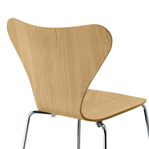 Series 7™ Chair / Natural Veneer
