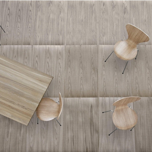 Series 7™ Chair / Natural Veneer