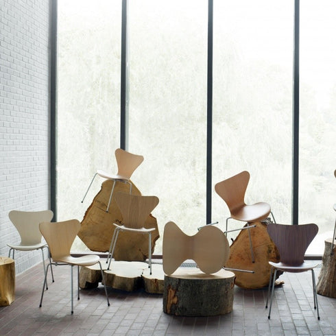 Series 7™ Chair / Natural Veneer