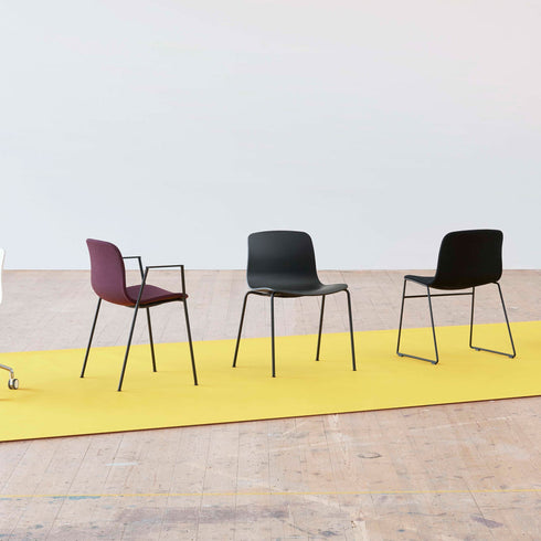 About a Chair AAC 08 Chair Black Base