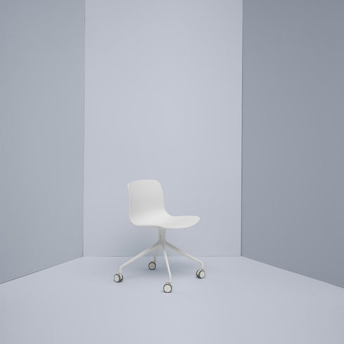 About a Chair AAC 14 Chair With Wheels