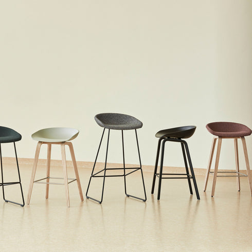 About a Stool AAS 32 Bar Stool Low Black Oak Base