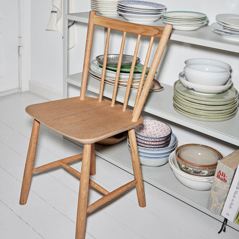 J41 Chair Oak