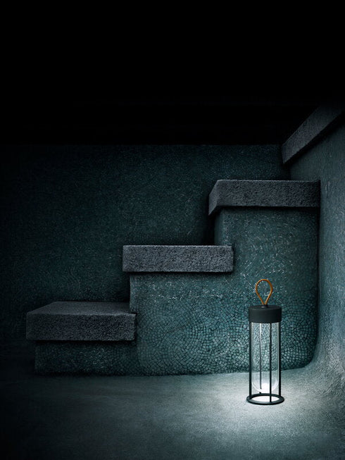 In Vitro Unplugged Lamp