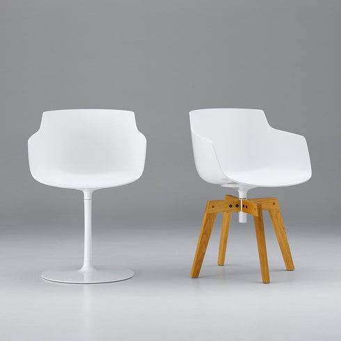 Flow Slim Armchair / Oaken Legs