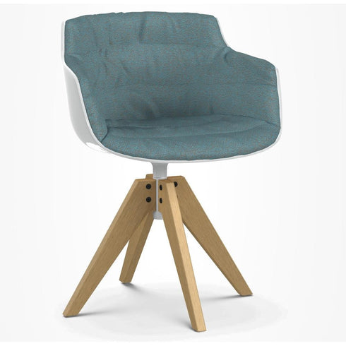 Flow Slim Armchair / Frame Oak VN / Upholstered