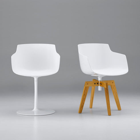Flow Slim Armchair / Central Leg