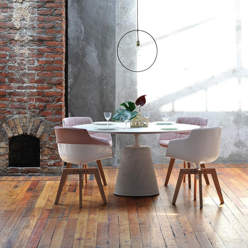 Flow Slim Armchair / VN Oak Legs / Upholstered XL