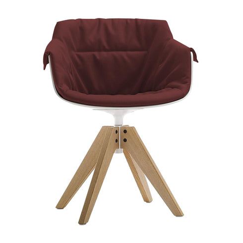 Flow Slim Armchair / VN Oak Legs / Upholstered XL