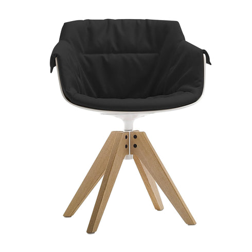 Flow Slim Armchair / VN Oak Legs / Upholstered XL