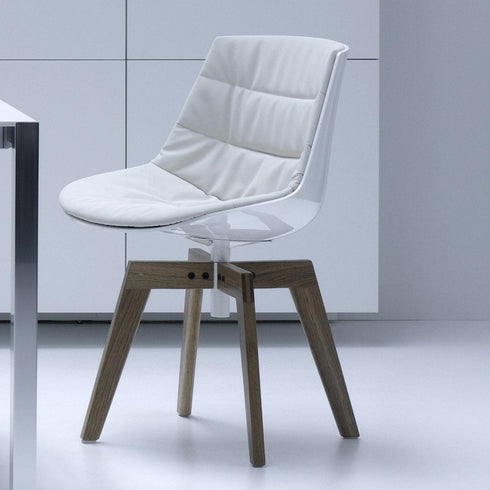 Flow Chair / Upholstered Frame / Oak