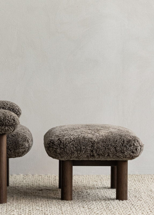 Brasilia Ottoman / Dark Stained Oak