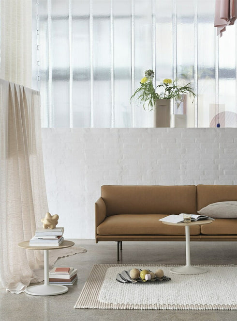 Outline Sofa / 3 Seater