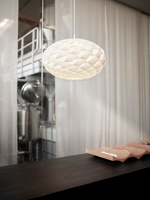 Patera 500 Oval Pendant