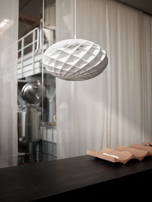 Patera 500 Oval Pendant