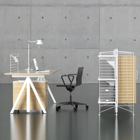 String Works Desk 140x78cm / White Frame