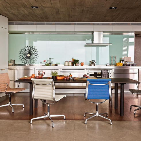 Cadeira EA 101 em alumínio / Cromada / Sem rotação