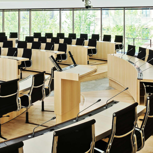 EA 119 chair in aluminum / fabric / polished base