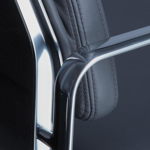 EA 219 Soft Pad Chair / Polished Base