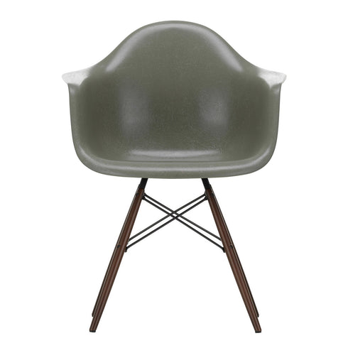 Eames DAW Fiberglass Armchair / Dark Maple Base