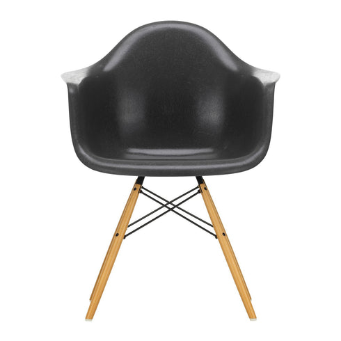 Eames DAW Fiberglass Armchair / Golden Maple Base