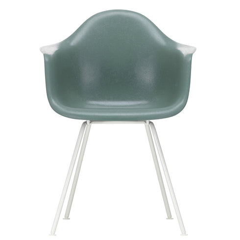 DAX Fiberglass Eames Chair / White Base