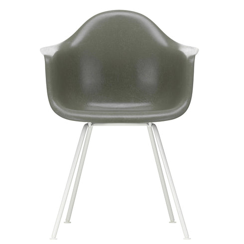 DAX Fiberglass Eames Chair / White Base