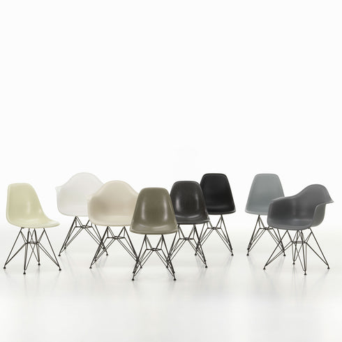 Eames DSR Chair in Fiberglass / Black Base
