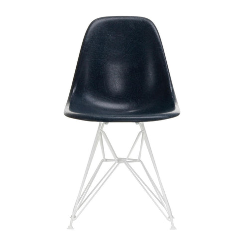 Eames Chair in DSR Fiberglass / White Base