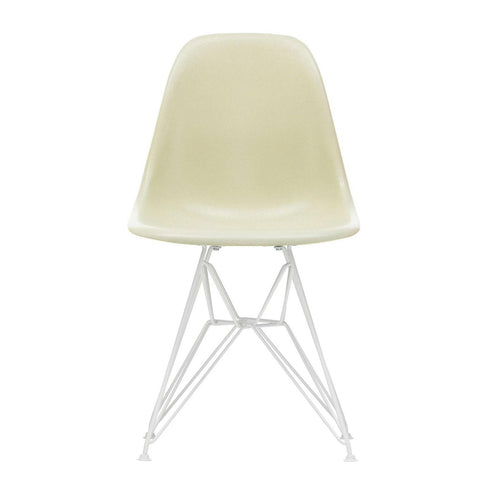 Eames Chair in DSR Fiberglass / White Base