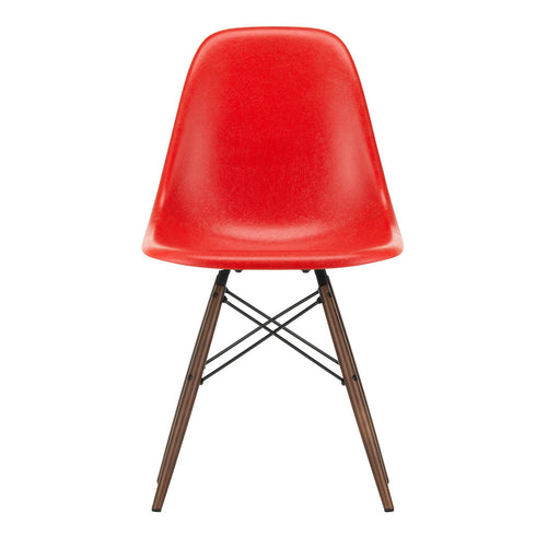 Eames Chair in DSW Fiberglass / Dark Maple