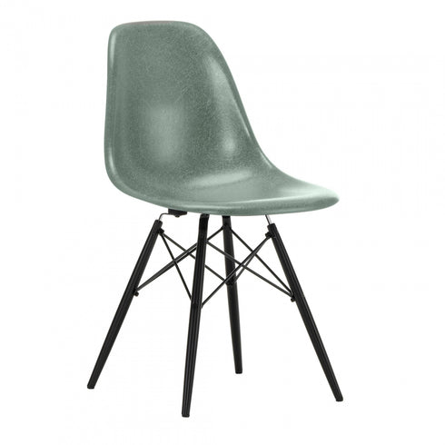 Eames Fiberglass DSW Chair / Maple Black