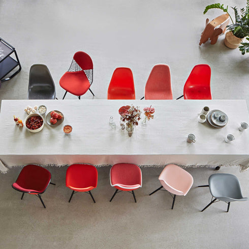 Eames Fiberglass DSW Chair / Maple Black