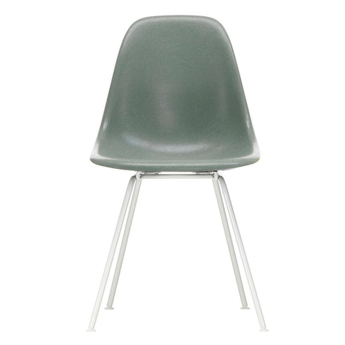 Eames Chair in DSX Fiberglass / White Base