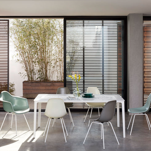 Eames Chair in DSX Fiberglass / White Base