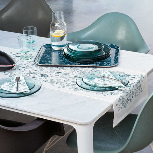 Eames Chair in DSX Fiberglass / White Base