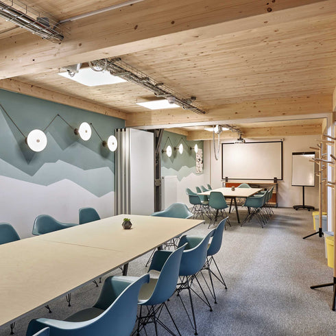 Eames DAR Plastic Armchair / Black Base