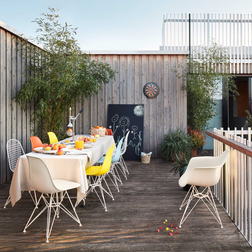 Cadeira de Braços em Plástico Eames DAR / Base Branca