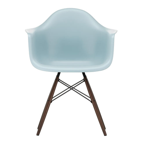 Eames DAW Plastic Armchair / Dark Maple Base