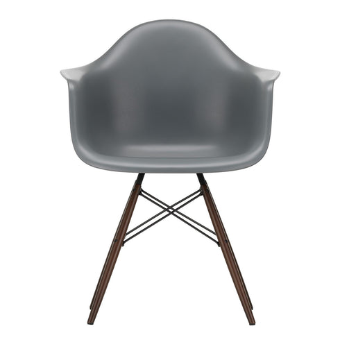 Eames DAW Plastic Armchair / Dark Maple Base